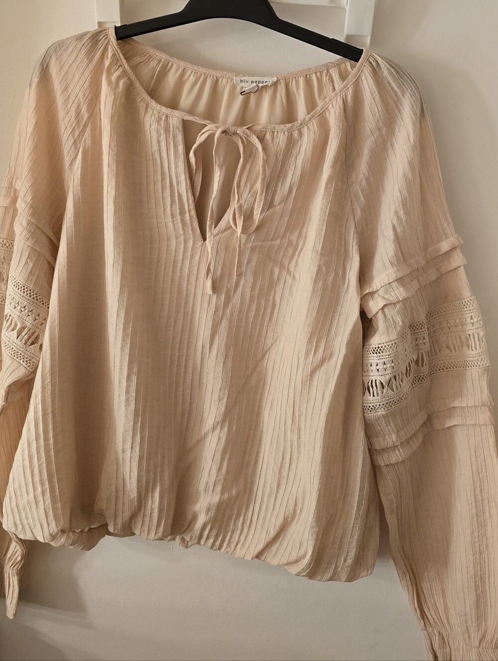 Blu Pepper Light Cream Peasant Blouse with Lace Sleeve Panels